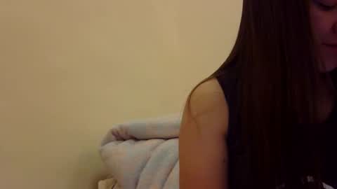 Snapshot of yummyclaya chatting on December 2025 02:26:01 PM yummyclaya online show from December 2025 02:26:01 PM