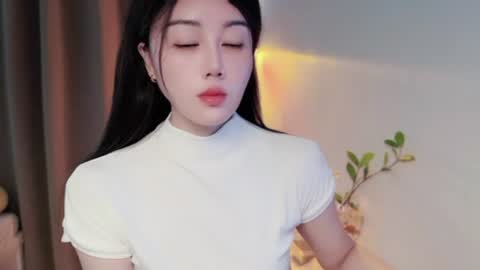 Snapshot of yuner0715 chatting on July 2026 04:04:01 AM YunEr online show from July 2026 04:04:01 AM