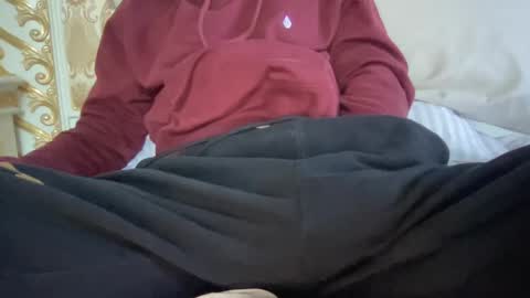 Snapshot of yungbull06 chatting on January 2025 08:18:01 PM Yung Bull online show from January 2025 08:18:01 PM