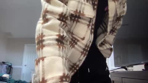 Snapshot of yungbull06 chatting on January 2025 08:31:02 PM Yung Bull online show from January 2025 08:31:02 PM