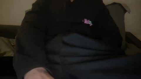 Snapshot of yungbull06 chatting on October 2025 11:17:02 PM Yung Bull online show from October 2025 11:17:02 PM