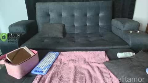 Snapshot of yungelitamor_ chatting on November 2025 04:45:02 AM ELITA online show from November 2025 04:45:02 AM