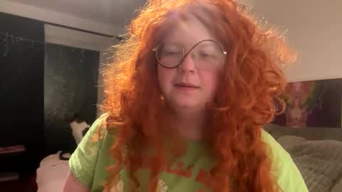 Snapshot of yungnotinnocent chatting on December 2025 10:21:02 AM Etta and N online show from December 2025 10:21:02 AM