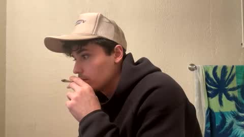 yungstudbev online show from February 2025 03:33:01 AM