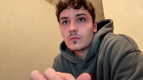 yungstudbev online show from October 2025 01:36:02 AM