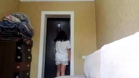 Snapshot of yuonneaquilar chatting on October 2025 05:31:01 AM Yuna online show from October 2025 05:31:01 AM