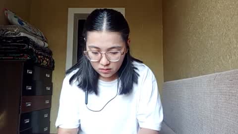 Yuna online show from November 2025 07:27:01 AM