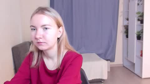 Snapshot of yuricazel chatting on November 2025 07:19:02 AM Alesia online show from November 2025 07:19:02 AM