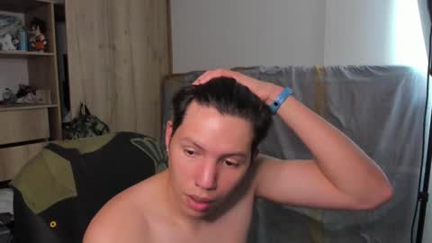 yurii_moody online show from February 2025 05:46:01 AM