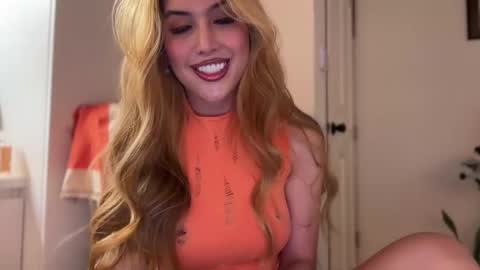 Snapshot of yurika_suckxx chatting on May 2026 01:56:01 AM GODDESS SOFIA online show from May 2026 01:56:01 AM