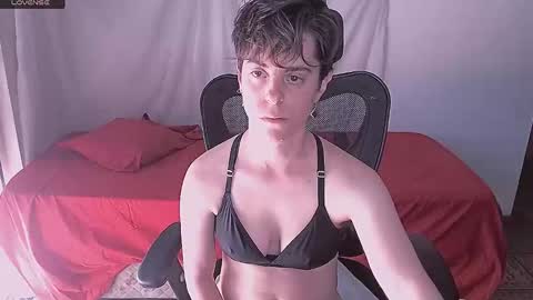 Yuyu online show from November 2025 05:36:02 PM