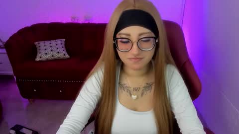 Snapshot of yuyu_m chatting on November 2025 03:34:01 PM Yuyu online show from November 2025 03:34:01 PM