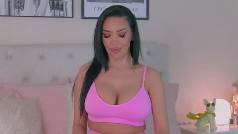 Laura online show from April 2026 05:34:02 AM