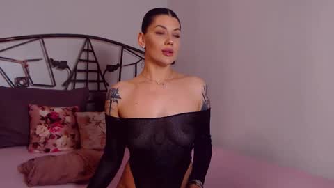 I V Y   online show from April 2026 09:27:01 PM