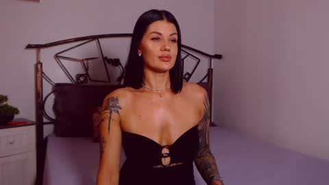 I V Y   online show from July 2026 07:29:02 PM