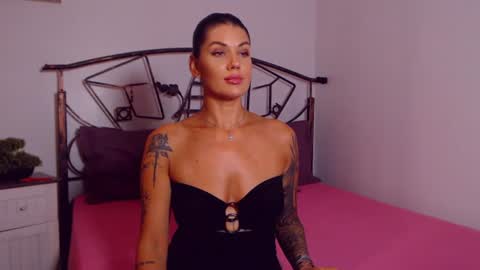 I V Y   online show from July 2026 07:56:02 PM