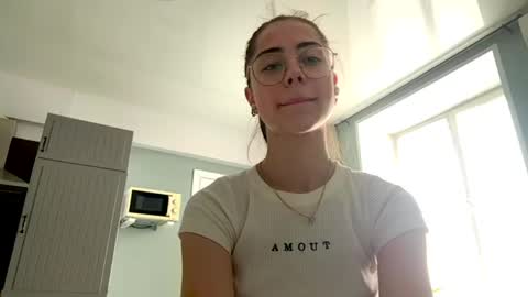 Lina online show from May 2026 07:05:02 AM