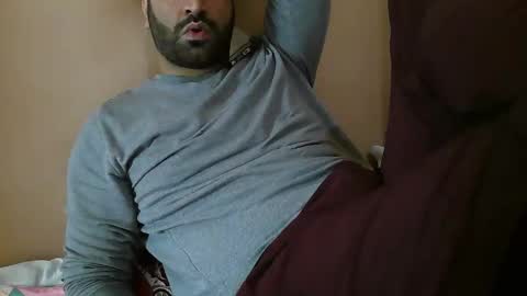 Snapshot of yxxtxxdentyk chatting on April 2026 04:49:02 AM Bi BearXXX online show from April 2026 04:49:02 AM
