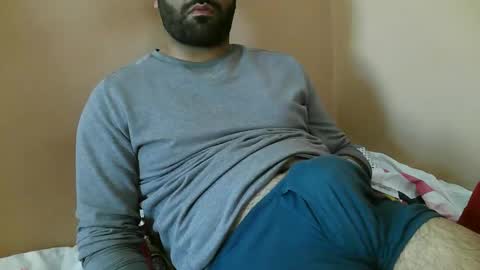 Snapshot of yxxtxxdentyk chatting on May 2026 05:01:02 AM Bi BearXXX online show from May 2026 05:01:02 AM