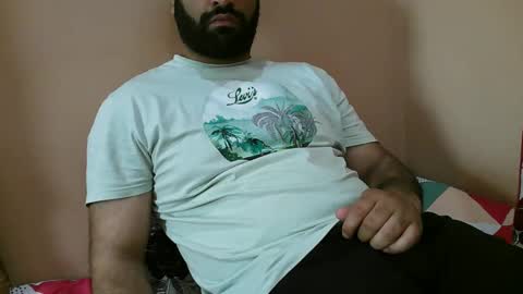 Snapshot of yxxtxxdentyk chatting on May 2026 05:25:01 AM Bi BearXXX online show from May 2026 05:25:01 AM