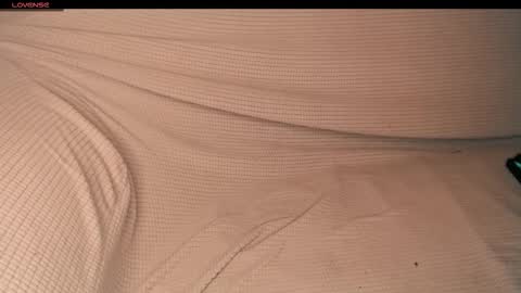 Snapshot of yzza_suave chatting on December 2025 06:58:01 PM yzza_suave online show from December 2025 06:58:01 PM