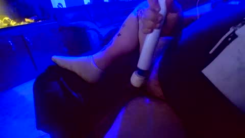 Snapshot of z0rl0c chatting on January 2025 04:12:01 AM Z0RL0C online show from January 2025 04:12:01 AM