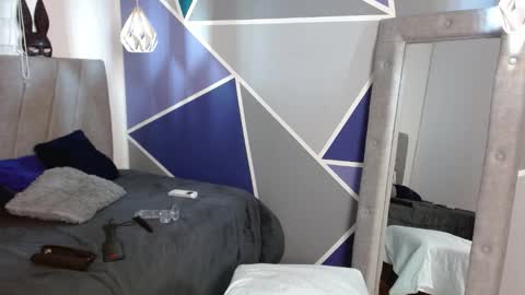 Zack  online show from November 2025 06:56:02 AM