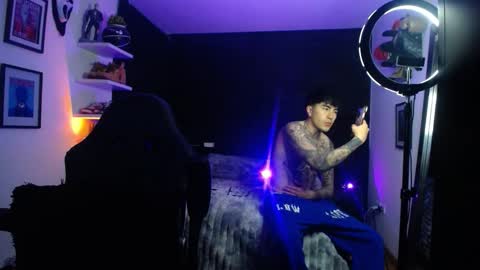 zac_muller1 online show from November 2025 05:40:02 AM