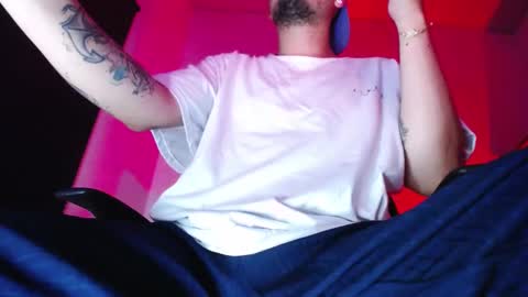 Snapshot of zac_watson chatting on November 2025 01:37:02 AM Zac Freelance model online show from November 2025 01:37:02 AM