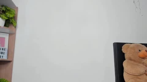 Snapshot of zack_and_alan chatting on October 2025 04:02:02 PM zack online show from October 2025 04:02:02 PM