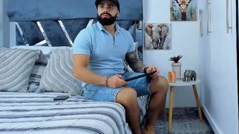 Snapshot of zack_froone chatting on July 2026 01:06:02 PM Richard online show from July 2026 01:06:02 PM