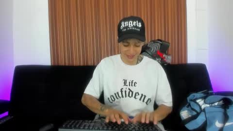 zack online show from February 2025 08:58:02 PM