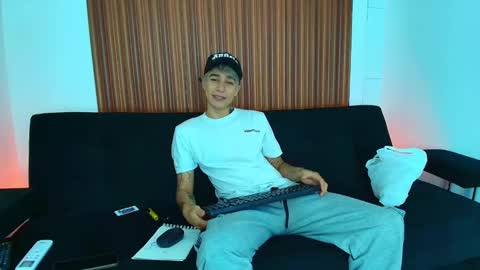 zack online show from February 2025 08:09:02 PM