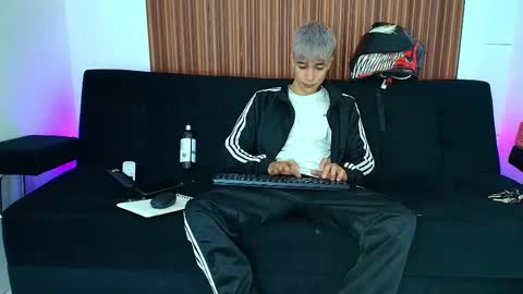 zack online show from March 2025 11:05:02 PM