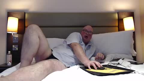 Snapshot of zacsmithuk chatting on January 2025 04:01:01 PM Zac Smitj online show from January 2025 04:01:01 PM