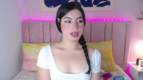  Zafiro   online show from April 2026 03:57:02 AM