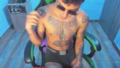 BiG Zafiro online show from December 2025 11:48:01 AM