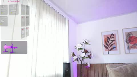 Zara Williams online show from November 2025 07:12:01 PM