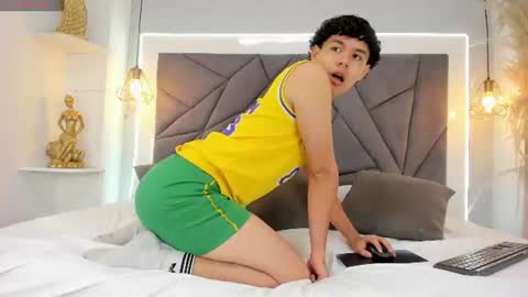 Snapshot of zaimrous chatting on June 2026 11:41:01 AM Zaim online show from June 2026 11:41:01 AM