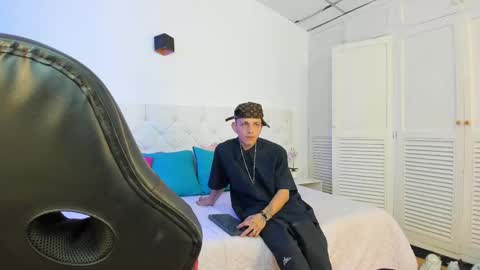 Zaira Angel online show from October 2025 03:19:01 AM