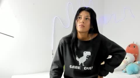 zaira online show from December 2025 12:05:01 AM