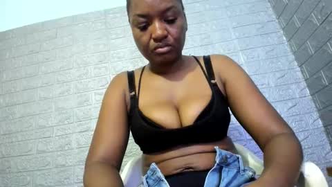 Zamara   online show from November 2025 11:21:02 PM