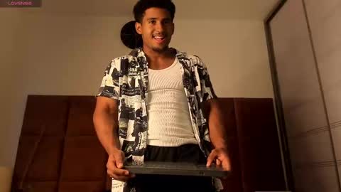 Zane Lux online show from February 2025 05:29:02 PM