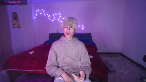 Tiiago Mallz online show from December 2024 08:54:02 AM