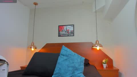 Zara  online show from December 2025 12:03:02 PM