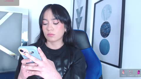 Snapshot of zaradames_ chatting on February 2025 03:50:01 AM zaradames_ online show from February 2025 03:50:01 AM