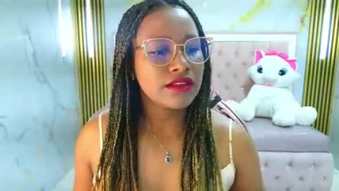 Snapshot of zarah_s chatting on August 2026 03:19:01 AM Zara online show from August 2026 03:19:01 AM