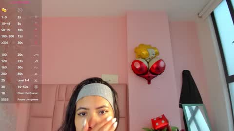 Zarah  online show from November 2025 09:36:02 PM