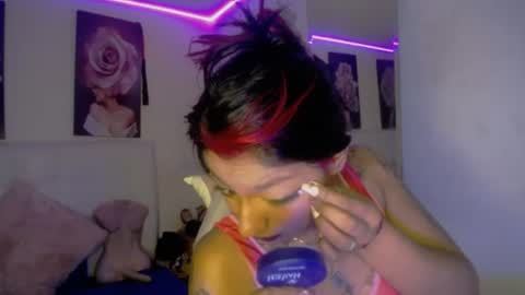 Snapshot of zarahbennet chatting on June 2026 03:25:02 PM Zarah online show from June 2026 03:25:02 PM