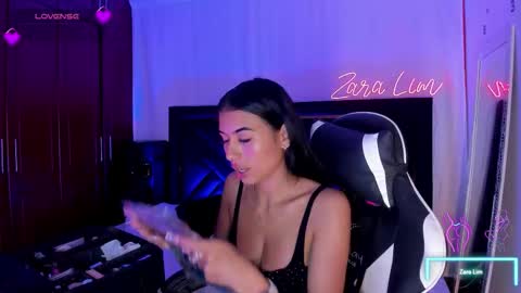 Zara Lim  online show from November 2025 09:47:01 PM